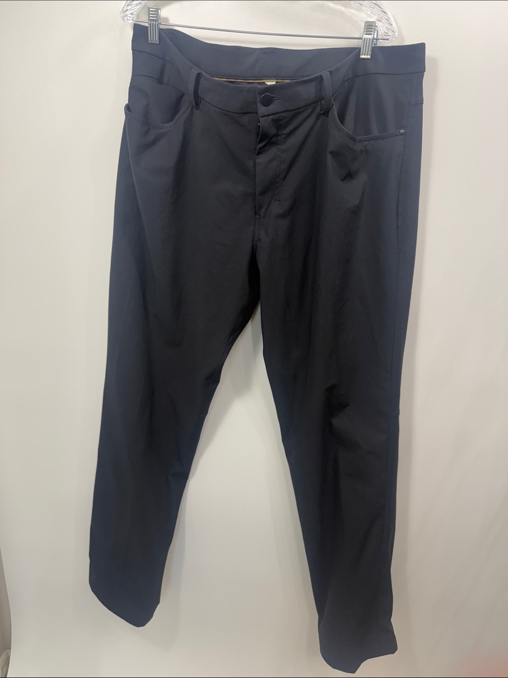 Lululemon Men’s ABC Black pants size 40